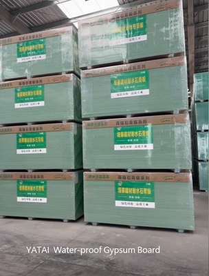 Feuchtigkeitsbeständige Gipskartonplatte 1200*2400mm für Innenwand- / Deckendekoration