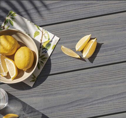 Mikro-Gelenk Splicing Holz Kunststoff Composite Decking umweltfreundlich wasserdicht Walnuss Textur schwerer als herkömmliche Holzdecking ideal für Außenräume